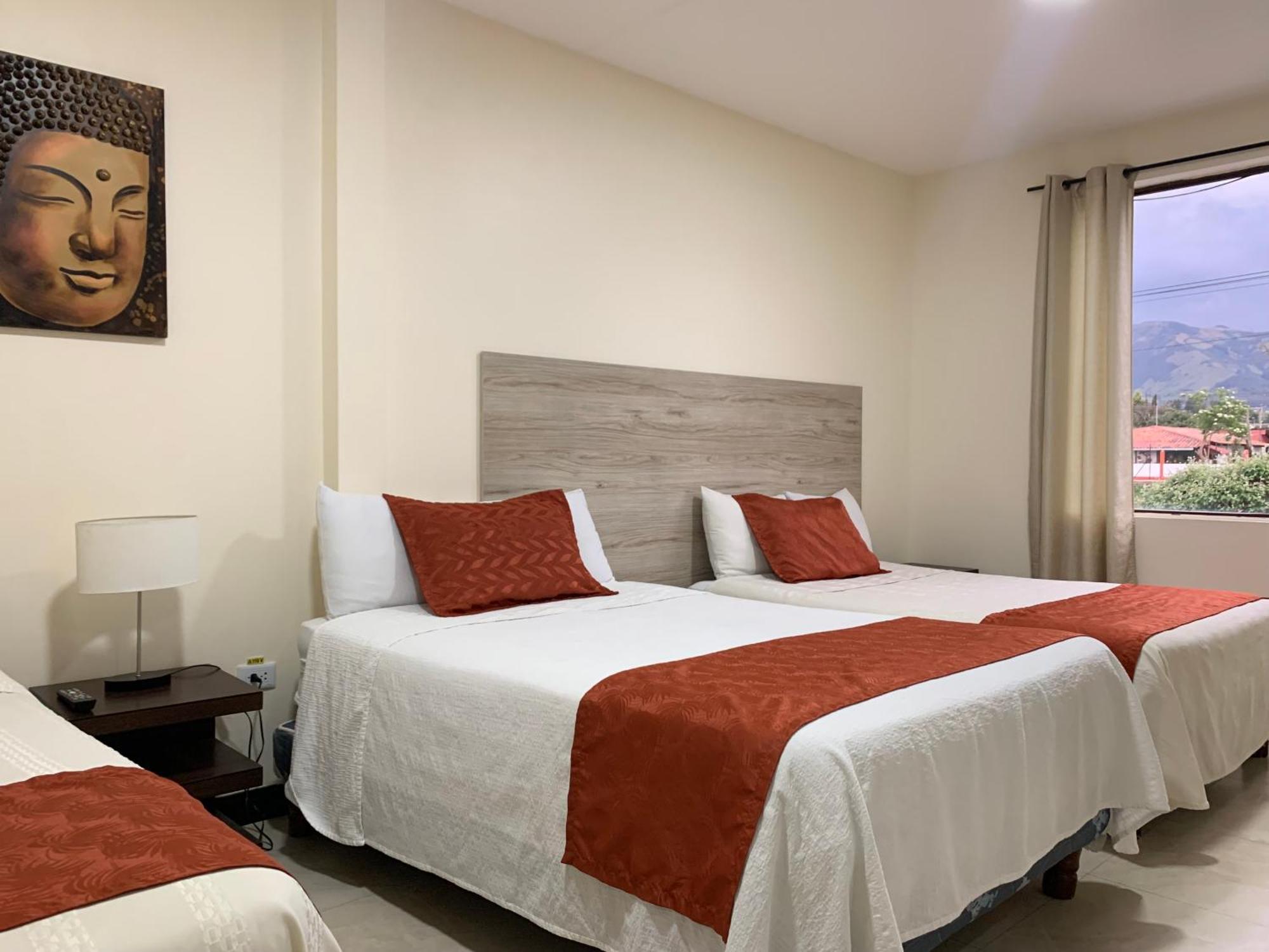 טבבלה Hotel Las Mercedes Airport-Quito מראה חיצוני תמונה