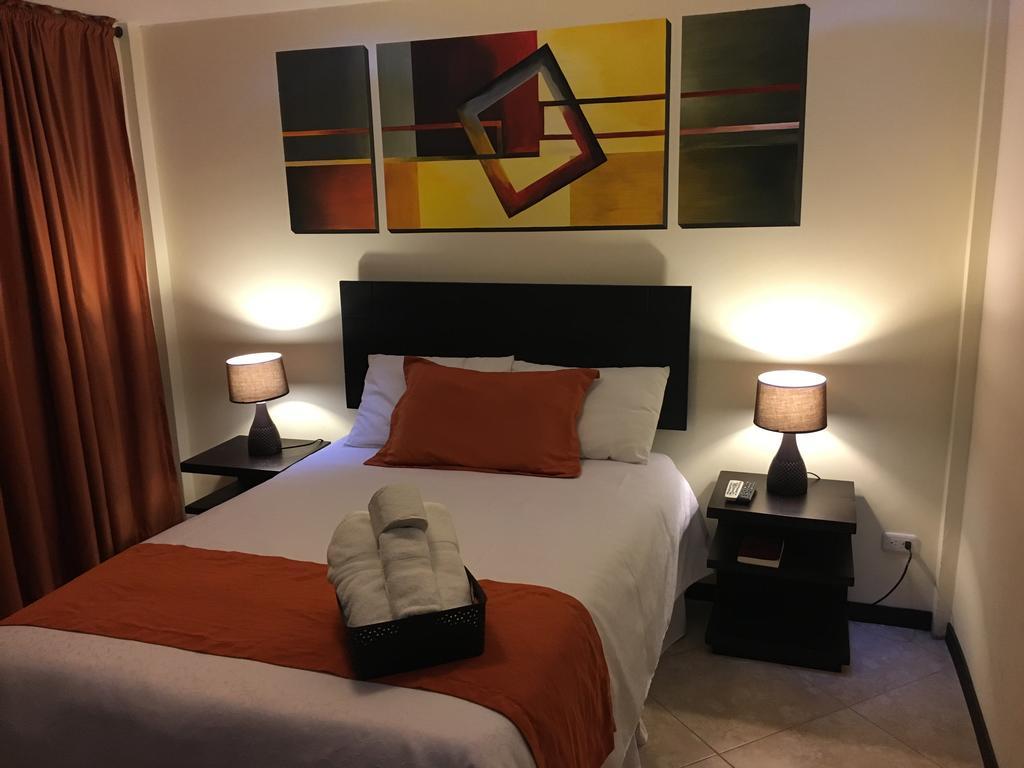 טבבלה Hotel Las Mercedes Airport-Quito מראה חיצוני תמונה