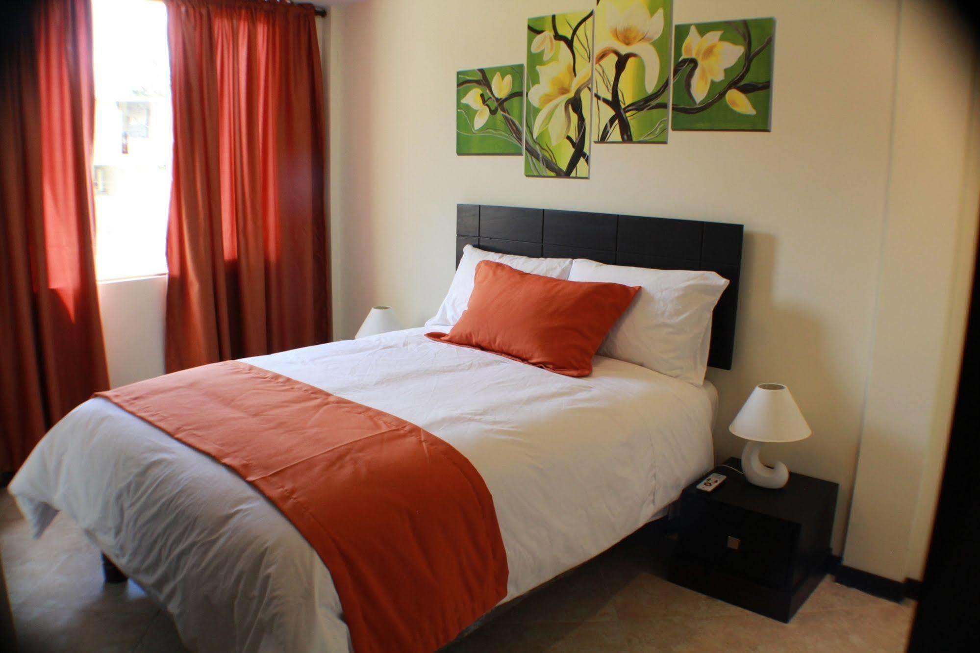 טבבלה Hotel Las Mercedes Airport-Quito מראה חיצוני תמונה