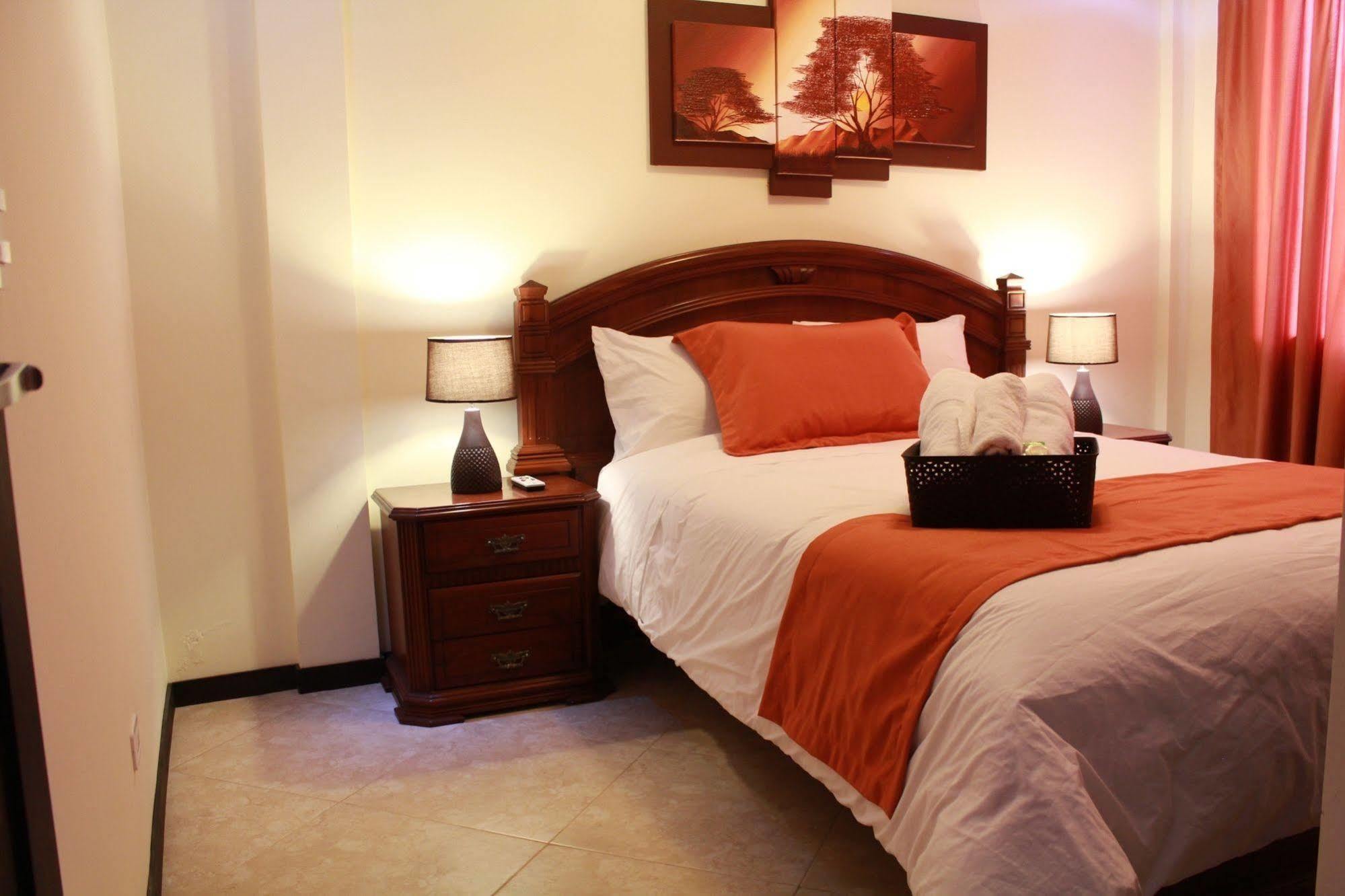 טבבלה Hotel Las Mercedes Airport-Quito מראה חיצוני תמונה