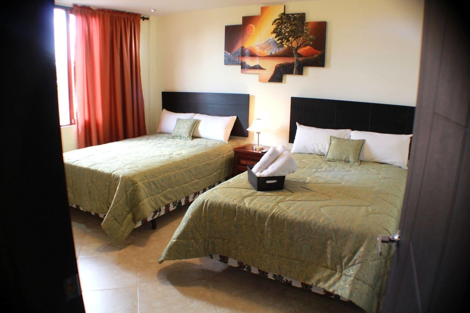 טבבלה Hotel Las Mercedes Airport-Quito מראה חיצוני תמונה