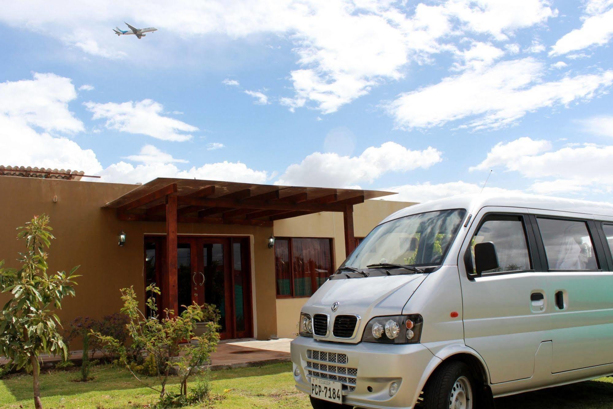 טבבלה Hotel Las Mercedes Airport-Quito מראה חיצוני תמונה