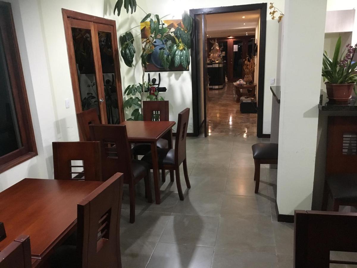 טבבלה Hotel Las Mercedes Airport-Quito מראה חיצוני תמונה