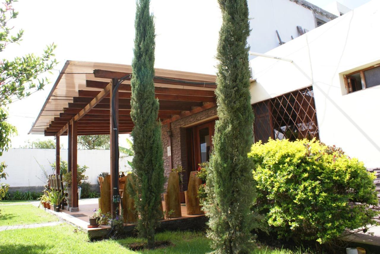 טבבלה Hotel Las Mercedes Airport-Quito מראה חיצוני תמונה